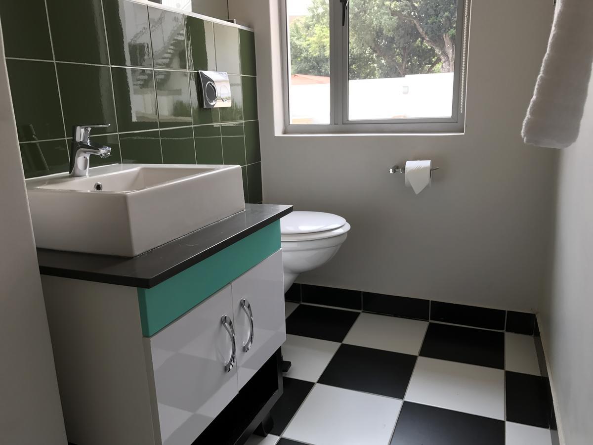 Hp Twelve Accommodation Mbombela Esterno foto
