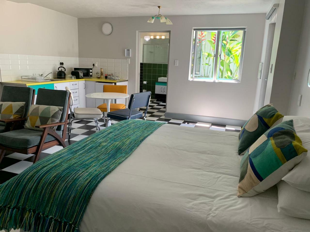 Hp Twelve Accommodation Mbombela Esterno foto