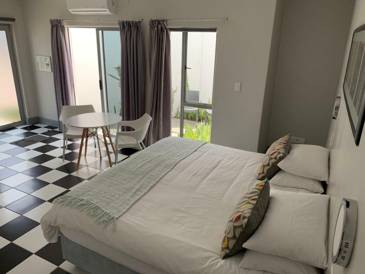 Hp Twelve Accommodation Mbombela Esterno foto